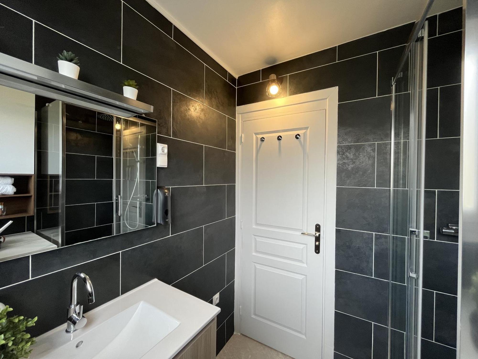 Entire 60M2 Apartment - Close To Paris - Parking - Kitchen - 2Min Rerb - Olympic'24 Bourg-la-Reine Exterior photo